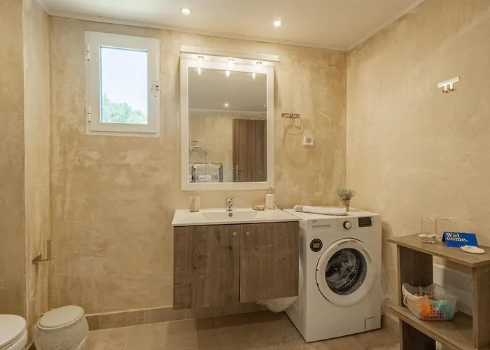 Paris ηοuse At Ratzakli *